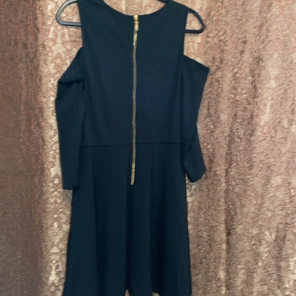 Eliza J Hunter Green Tiered Peplum Cocktail Dress. Size 10. - Picture 2 of 4